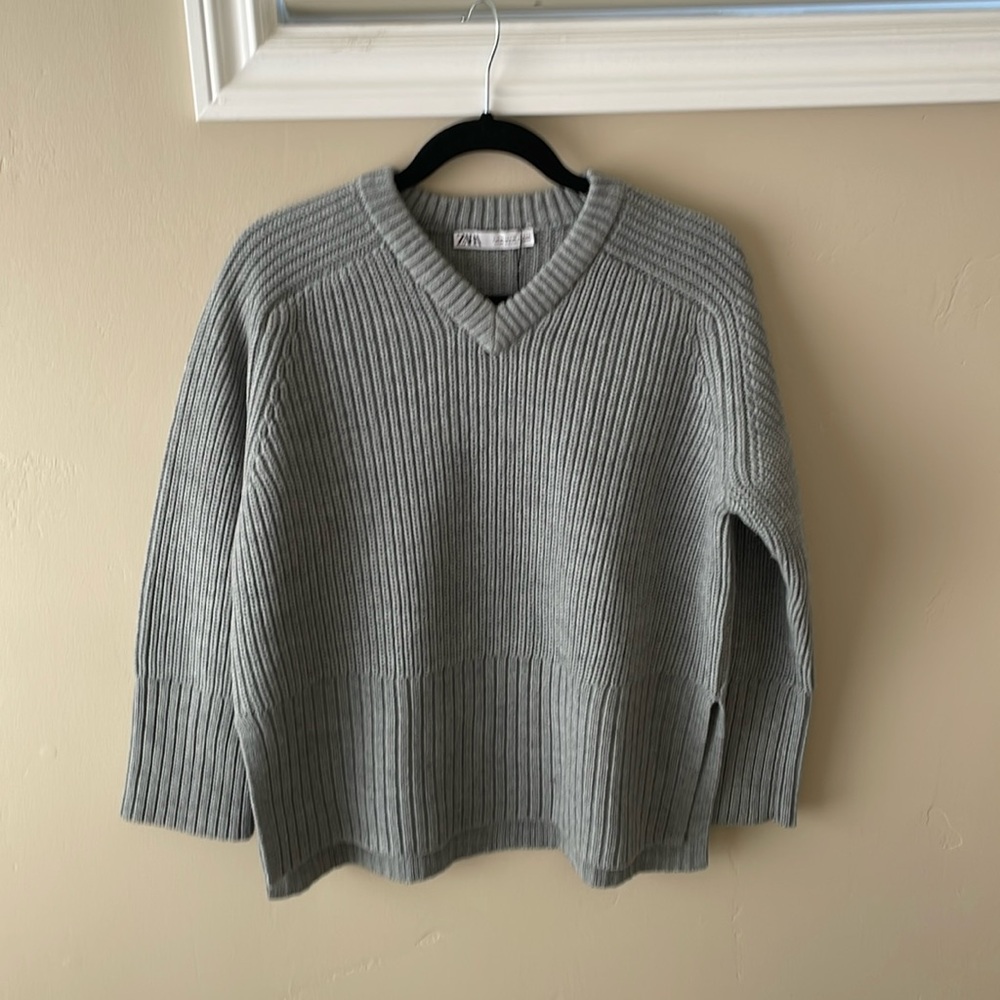 Zara v-neck Sweater with side slits.  Size M